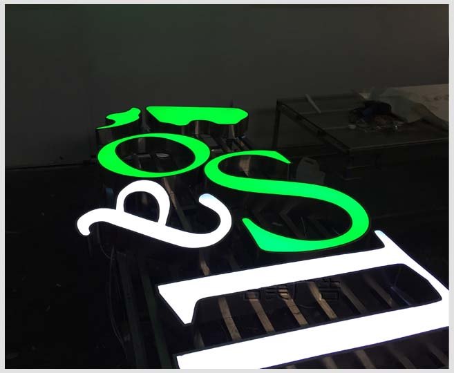 SOLAMALL平面發(fā)光字